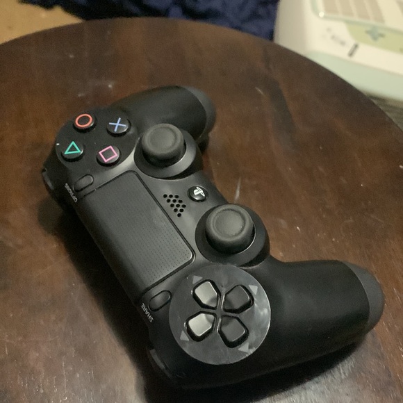 PS4 controller - Picture 2 of 4